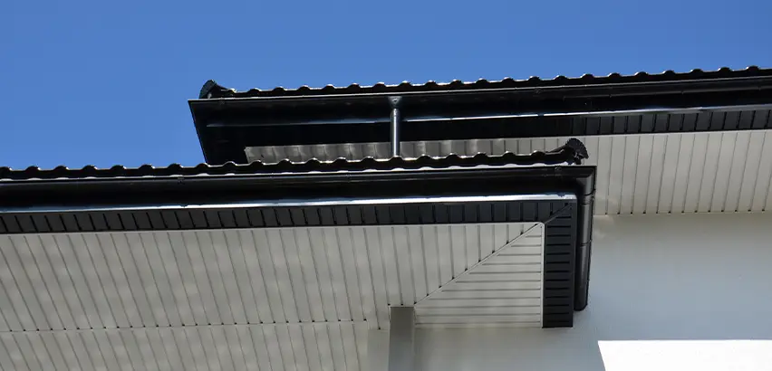 Box Eave Construction in Alpine